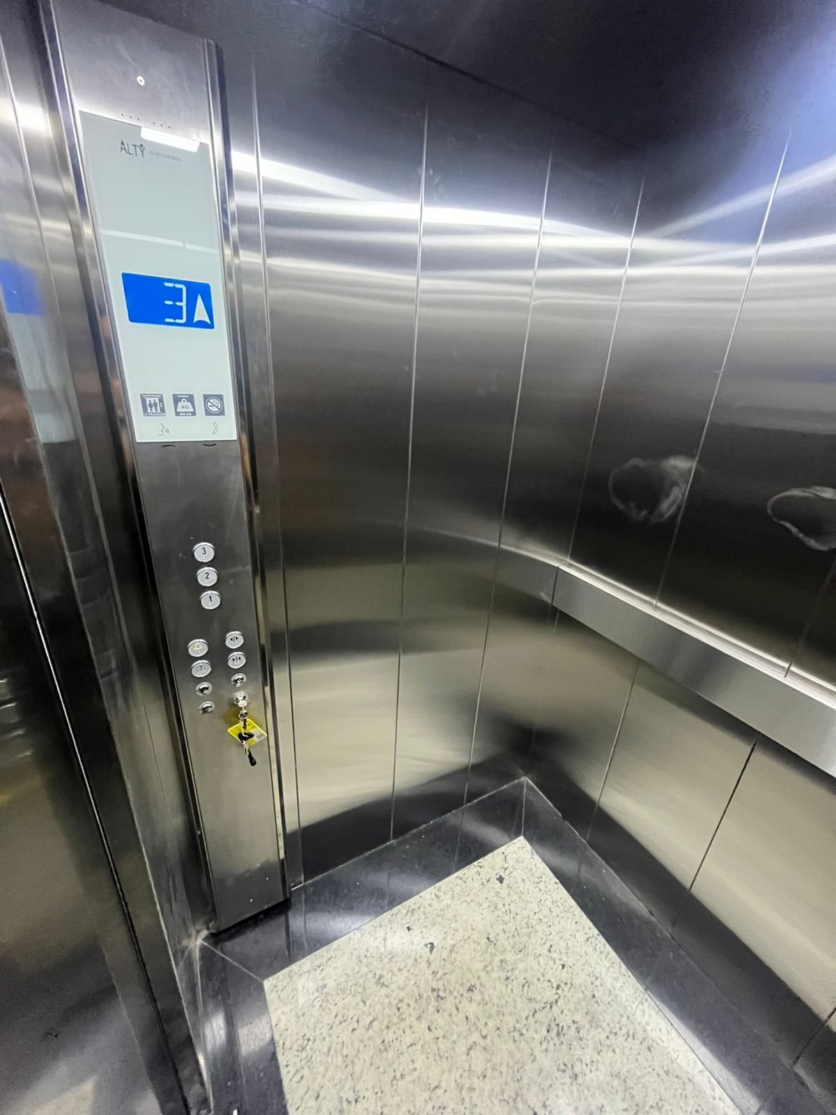 Cabine em aço inox